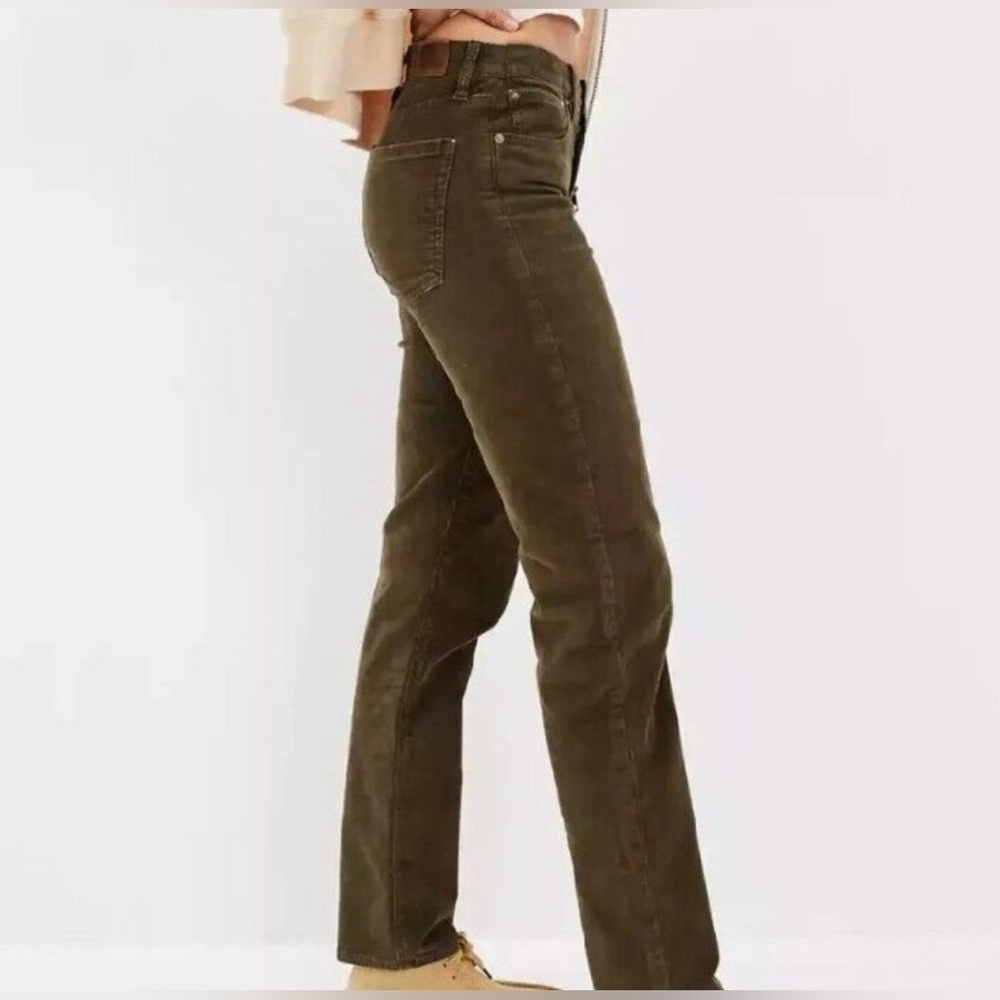 American Eagle 90’s straight corduroys. Size 0 - Picture 2 of 9